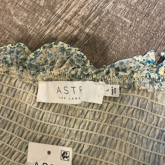 NWT!! ASTR - Eastwick Dress - Green/Blue/Yellow Floral - Size Large - Picture 10 of 11